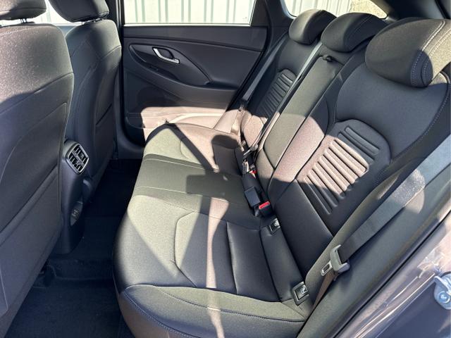 Hyundai / i30 Kombi / Grau / / / , Beispielbilder, ggf. teilweise mit Sonderausstattung