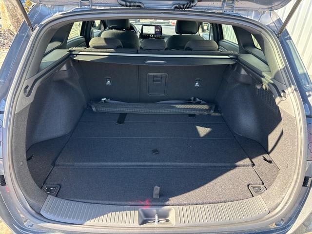 Hyundai / i30 Kombi / Grau / / / , Beispielbilder, ggf. teilweise mit Sonderausstattung