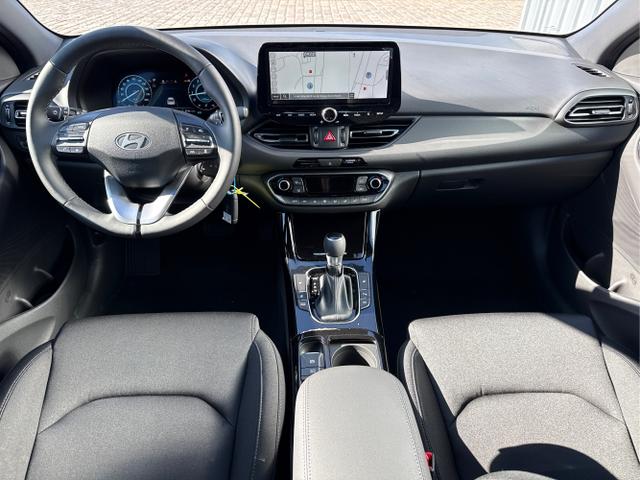 Hyundai / i30 Kombi / Silber / / / , Beispielbilder, ggf. teilweise mit Sonderausstattung