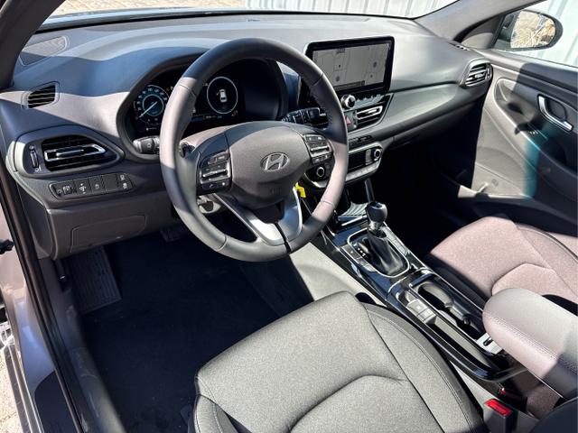 Hyundai / i30 Kombi / Silber / / / , Beispielbilder, ggf. teilweise mit Sonderausstattung