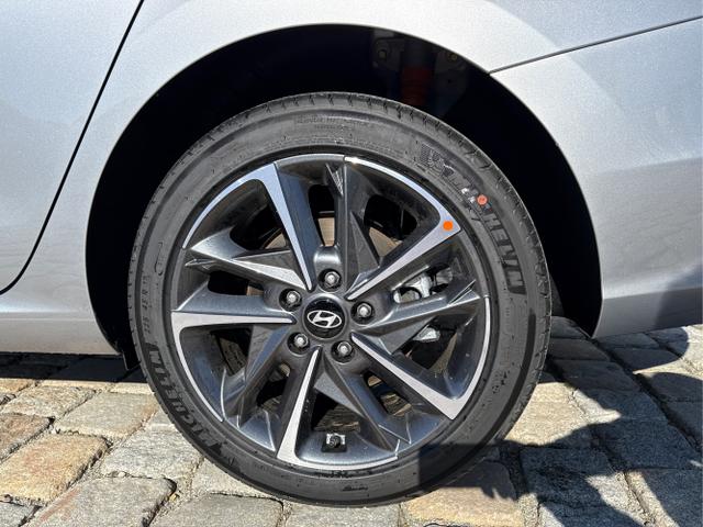 Hyundai / i30 Kombi / Silber / / / , Beispielbilder, ggf. teilweise mit Sonderausstattung