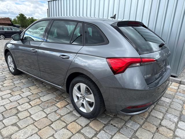 Skoda / Scala / Grau / / / 