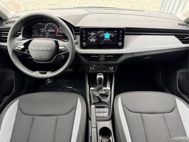 Skoda / Scala / Grau / / / 