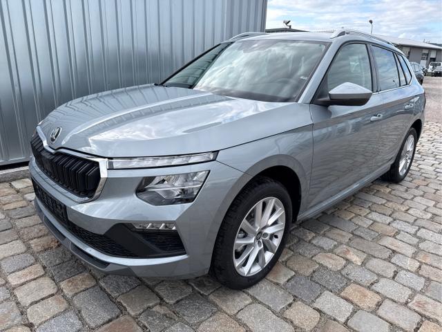 Skoda Kamiq - 130 Jahre Premium Edition 1.5 TSI 150 PS DSG Anh&auml;ngerkupplung-Klima 2Zonen-AppleCarPlay-AndroidAuto-Winterpaket-Alcantara-DAB-Tempomat-Totwinkelassist-2xPDC-R&uuml;ckfahrkamera-SunSet-el.Heckklappe-17''Alu-Sofort