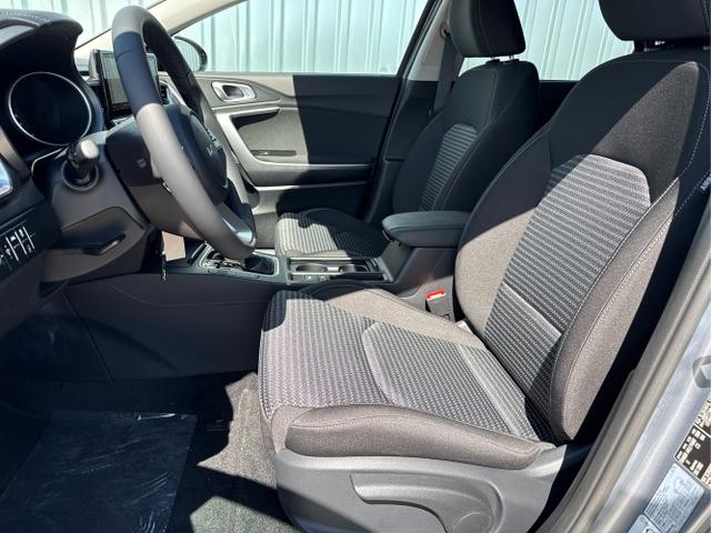 Kia / XCeed / Silber / / / , Beispielbilder, ggf. teilweise mit Sonderausstattung