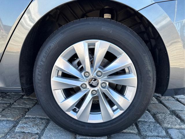 Skoda / Octavia Combi / Grau / / / , Beispielbilder, ggf. teilweise mit Sonderausstattung
