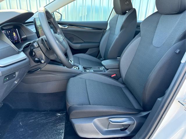 Skoda / Octavia Combi / Wei&szlig; / / / , Beispielbilder, ggf. teilweise mit Sonderausstattung