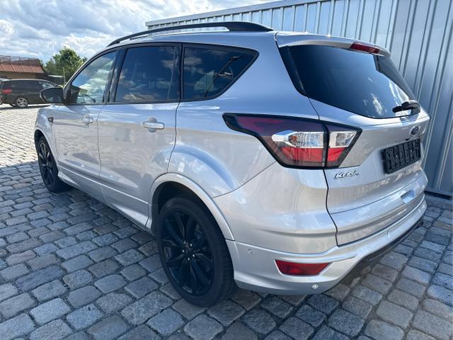 Ford / Kuga / Silber / / / 