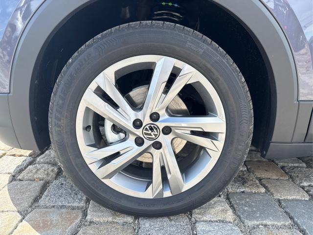 Volkswagen / T-Cross / Grau / / / , Beispielbilder, ggf. teilweise mit Sonderausstattung