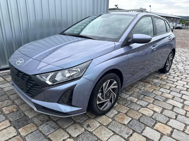 Hyundai i20 - Jubile 1.2 MPI 58 KW (79 PS)-Navi-16" Alu-doppelter Ladeboden-Reserverad-SunSet-Sofort