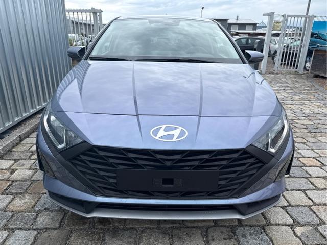 Hyundai i20 - Jubile 1.2 MPI 58 KW (79 PS)-Navi-16" Alu-doppelter Ladeboden-Reserverad-SunSet-Sofort