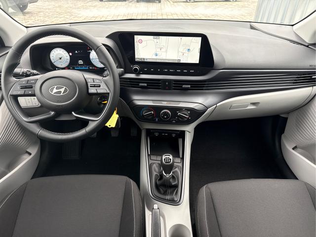 Hyundai / i20 / Blau / / / 