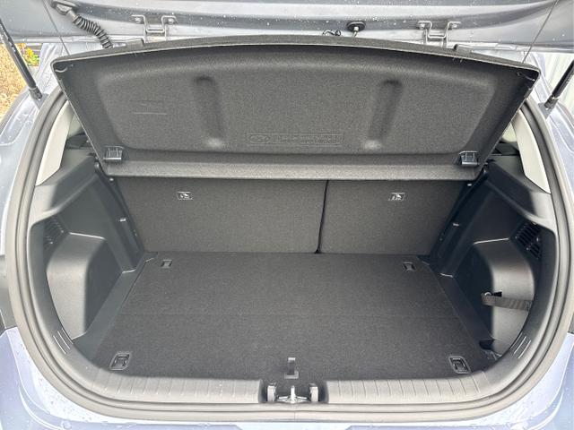 Hyundai / i20 / Blau / / / 