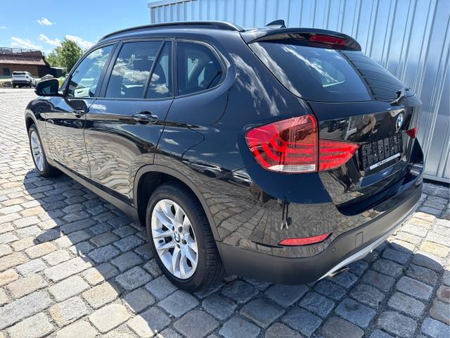 BMW / X1 / Schwarz / / / 
