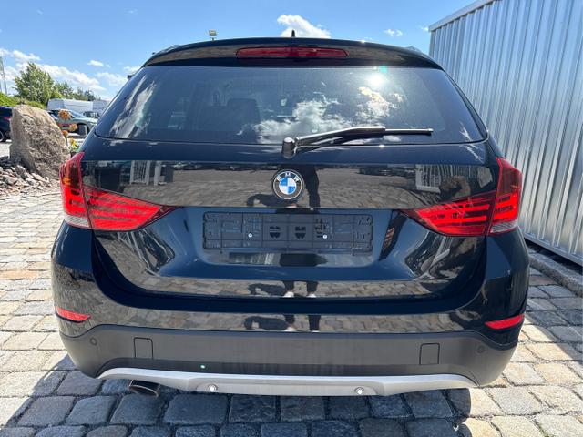 BMW / X1 / Schwarz / / / 