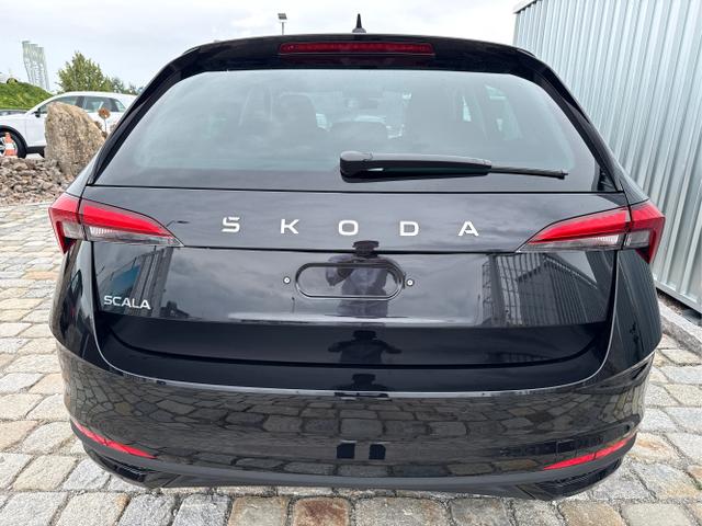 Skoda / Scala / Schwarz / / / 