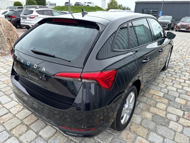 Skoda / Scala / Schwarz / / / 