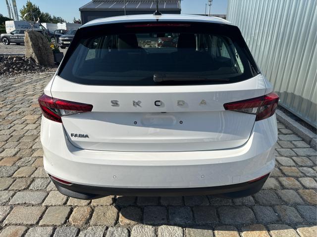 Skoda / Fabia / Wei&szlig; / / / , Beispielbilder, ggf. teilweise mit Sonderausstattung