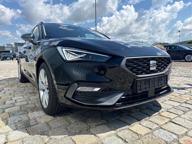 Seat / Leon Sportstourer / Schwarz / / / 