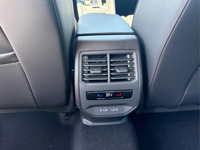 Seat / Leon Sportstourer / Grau / / / 