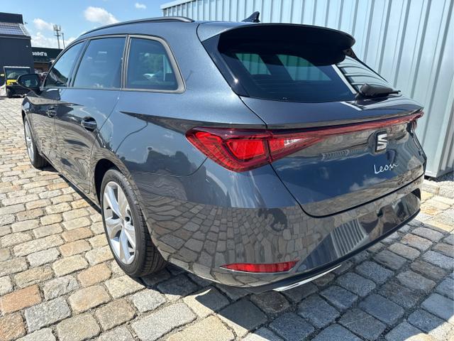 Seat / Leon Sportstourer / Grau / / / 