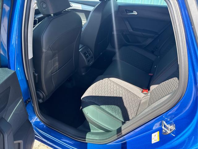 Seat / Leon Sportstourer / Blau / / / 
