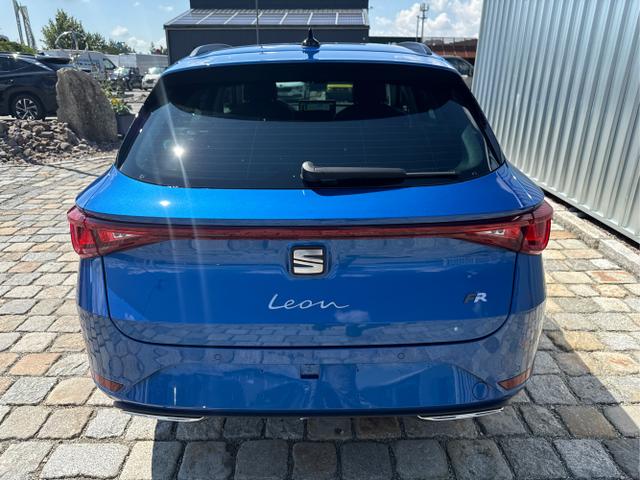 Seat / Leon Sportstourer / Blau / / / 