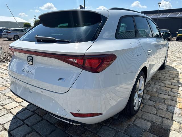 Seat / Leon Sportstourer / Wei&szlig; / / / 