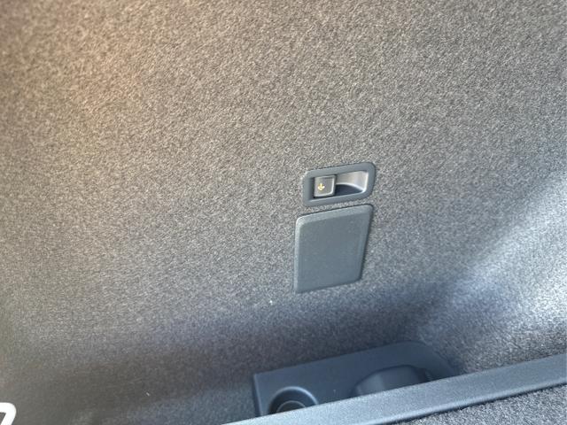Seat / Leon Sportstourer / Wei&szlig; / / / 