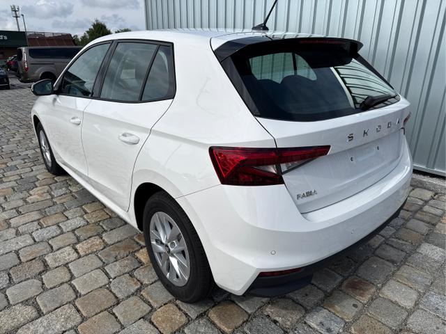 Skoda / Fabia / Wei&szlig; / / / , Beispielbilder, ggf. teilweise mit Sonderausstattung