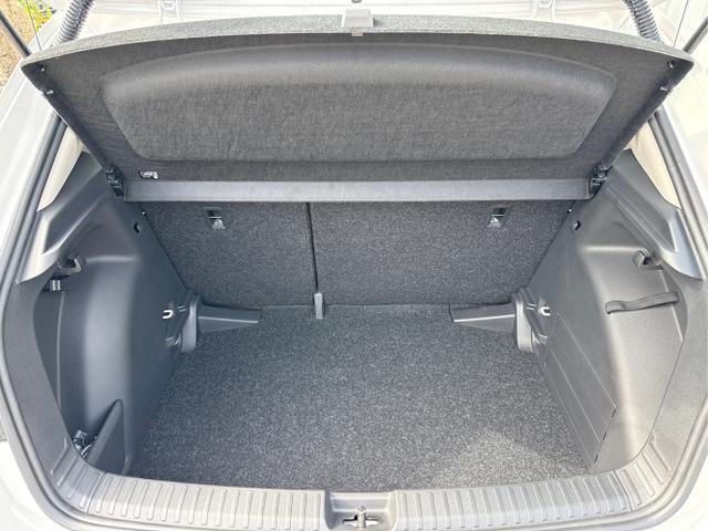 Skoda / Fabia / Wei&szlig; / / / , Beispielbilder, ggf. teilweise mit Sonderausstattung