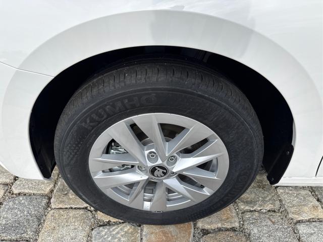 Skoda / Fabia / Wei&szlig; / / / , Beispielbilder, ggf. teilweise mit Sonderausstattung