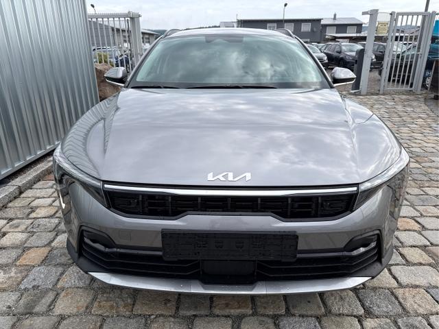 Kia / K4 Sportswagon / Silber / / / , Beispielbilder, ggf. teilweise mit Sonderausstattung