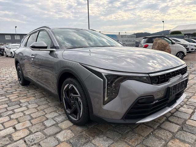 Kia / K4 Sportswagon / Silber / / / , Beispielbilder, ggf. teilweise mit Sonderausstattung