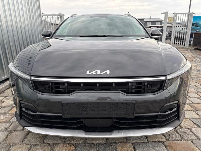 Kia / K4 Sportswagon / Silber / / / , Beispielbilder, ggf. teilweise mit Sonderausstattung