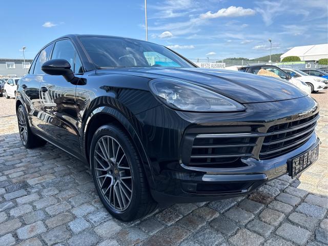 Porsche / Cayenne / Schwarz / / / 