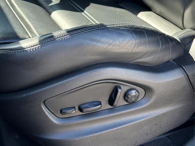 Porsche / Cayenne / Schwarz / / / 