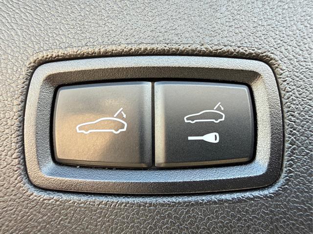 Porsche / Cayenne / Schwarz / / / 