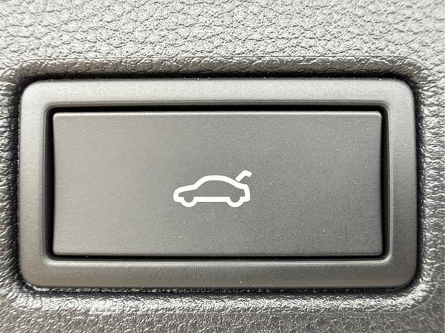 Volkswagen / Touran / Silber / / / 