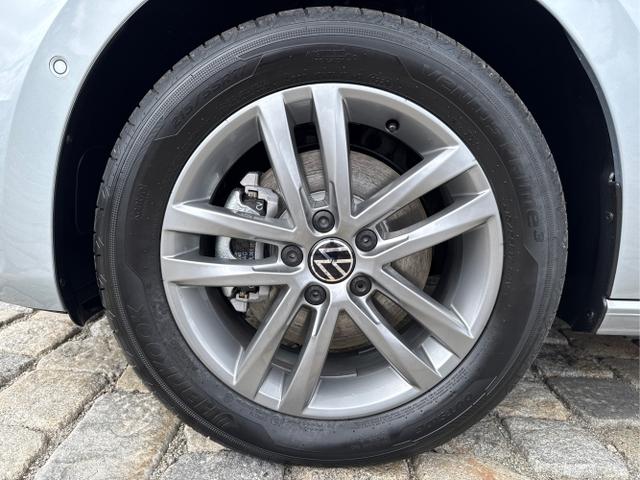 Volkswagen / Touran / Silber / / / 