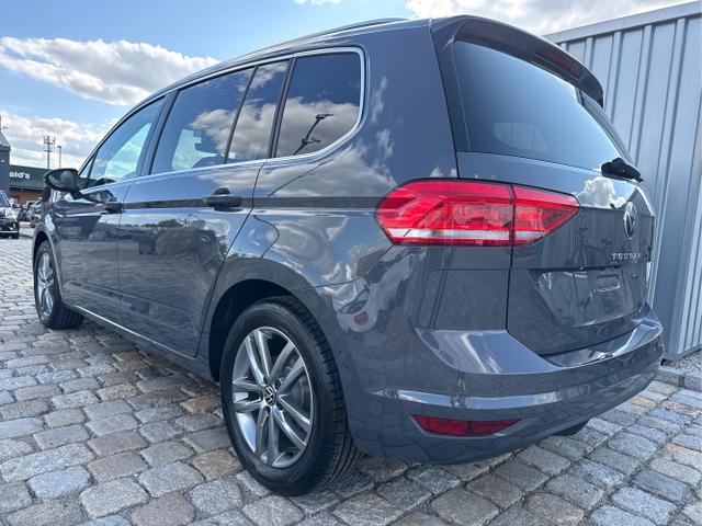Volkswagen / Touran / Grau / / / 