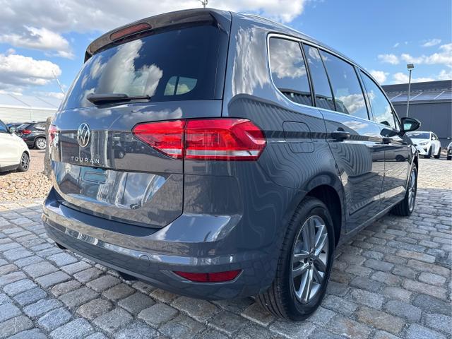 Volkswagen / Touran / Grau / / / 