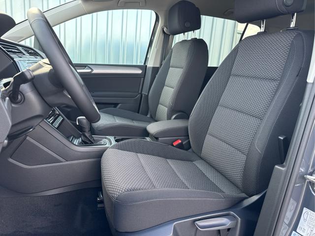 Volkswagen / Touran / Grau / / / 
