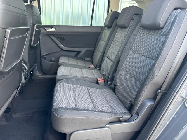 Volkswagen / Touran / Grau / / / 