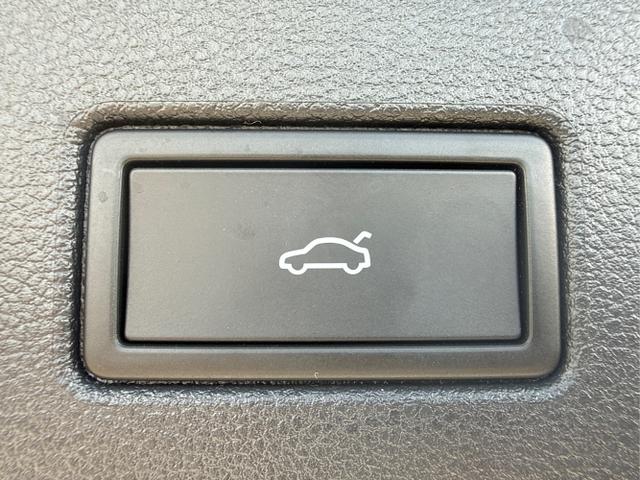 Volkswagen / Touran / Grau / / / 