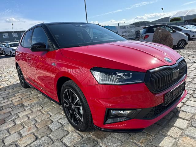 Skoda / Fabia / Rot / / / 