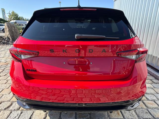 Skoda / Fabia / Rot / / / 