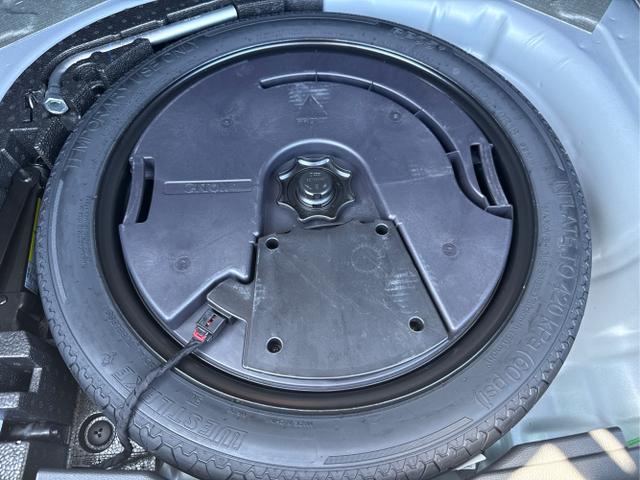 Skoda / Karoq / Grau / / / , Beispielbilder, ggf. teilweise mit Sonderausstattung