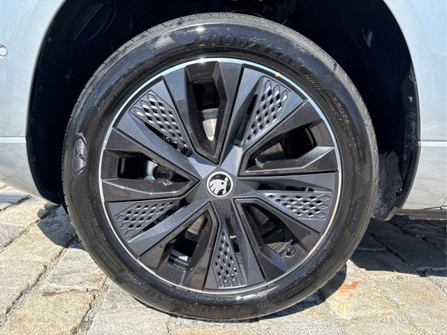 Skoda / Karoq / Grau / / / , Beispielbilder, ggf. teilweise mit Sonderausstattung