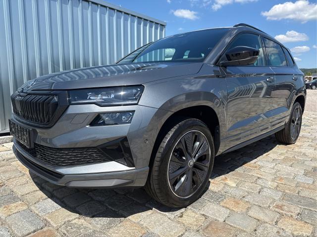 Skoda Karoq - Sportline 1,5 TSI 150 PS DSG -5 Jahre Garantie-Navi-4x Sitzheizung-Canton Sound-Anh&auml;ngerkupplung-LED-Matrix-AppleCarPlay-Android-Auto-ACC-Kessy-2-Zonen-Klimaautomatik-18''Alu-Sofort